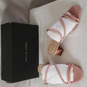 NEW Pelle Moda Ramira